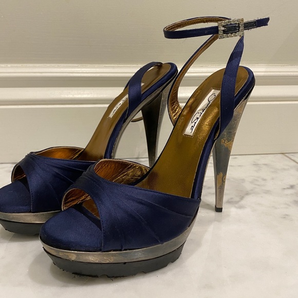 Oscar de la Renta Stilettos - Picture 1 of 5
